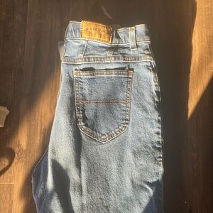 Hello beauties! I’m just trying to get rid of some clothes